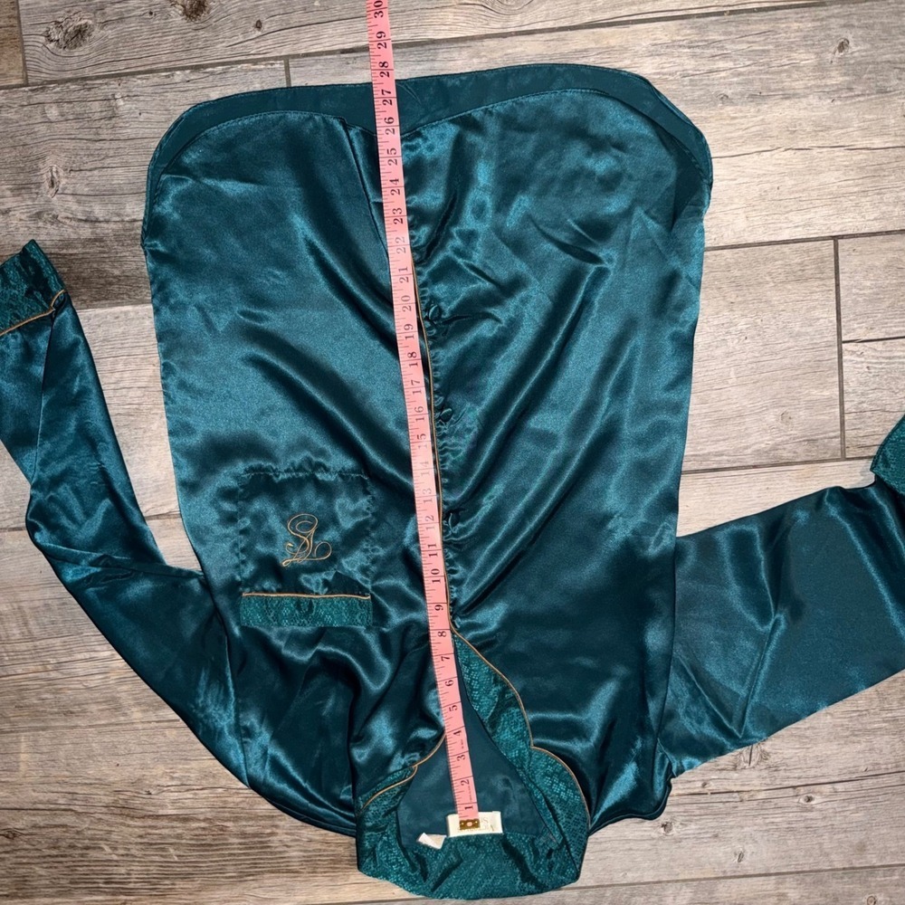 Vintage Victoria's Secret Green Satin Pajama Top Shirt Small Monogram Sleepwear - Picture 9 of 10